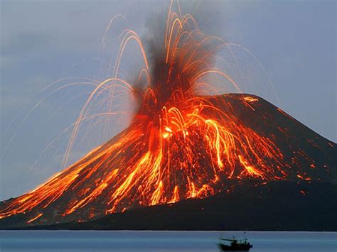 Itulah 10 daftar gunung berapi di indonesia lengkap beserta penjelasannnya yang telah berhasil. PENGERTIAN DEFINISI ISTILAH ARTI KATA: Vulkanisme Gunung Api