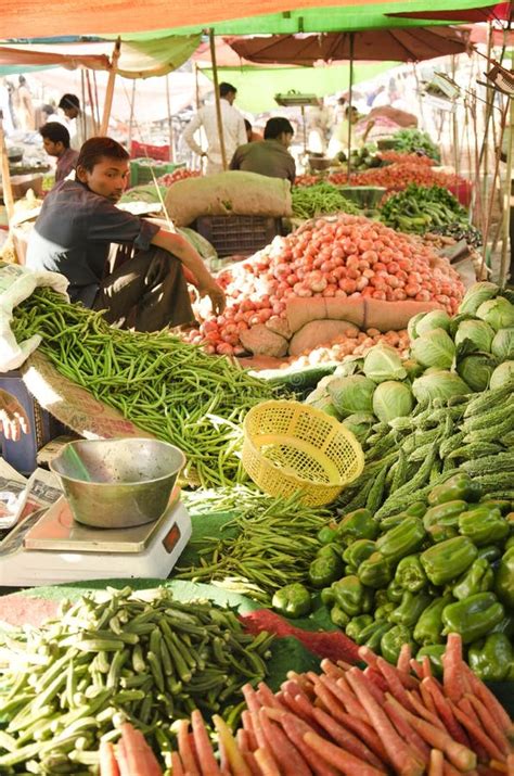 Indian Vegetable Market Editorial Image Image Of Vegetable 21997970