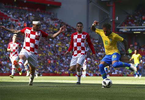 neymar makes spectacular return as brazil beats croatia 2 0 inquirer sports