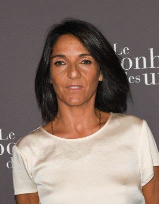 Florence Foresti nue sur sa dernière affiche l humoriste explique