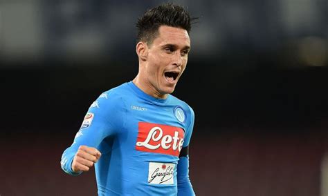 Napoli ia del të kalojë pengesën fiorentina dhe mjafton të fitojë ndeshjen e fundit ndaj veronës në diego armanda maradona për të siguruar kualifikimin në champions league. Napoli, Callejon è di nuovo papà: ora un gol all'Inter per ...