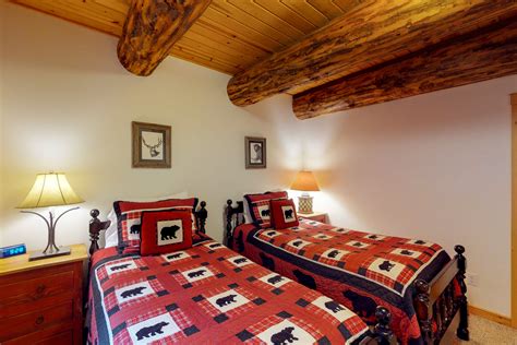 Bear Hollow Cabin 3 Bd Durango Co Vacation Rental Vacasa