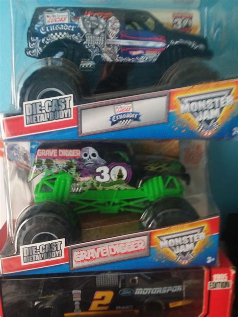 Flea market finds.. : r/HotWheels