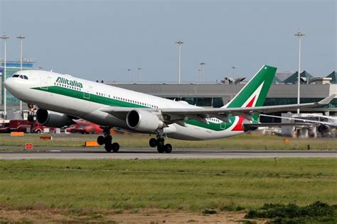 Alitalia Fleet Airbus A330 200 Details And Pictures