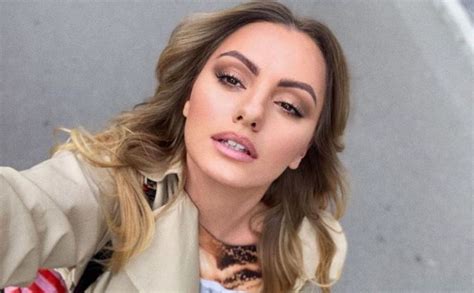 Alexandra Stan S A Despărțit De Iubitul Ei Dar încă Mai împarte Un