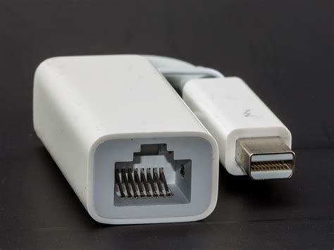 How do you connect these devices? Difference Between USB-C and Thunderbolt | Difference Between