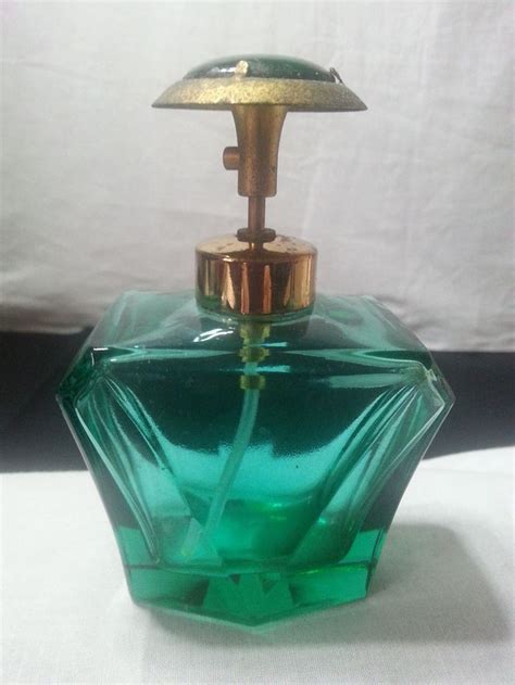 Perfume sprayer is one of the most important part of the whole airless bottle is a popular cosmetic packaging container in recent years, mainly used in day cream, night cream, sunscreen, toner, bb cream, eye. Vintage Green Perfume Bottle With Gem On Top, Pump ...