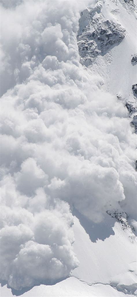Download Snow Avalanche Wallpaper