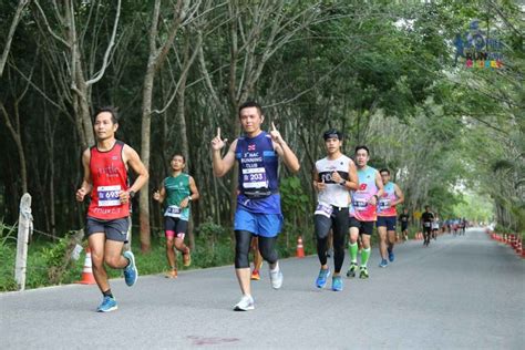 Run to give awareness about autism. For the love of running: Supersports 10 Mile International ...
