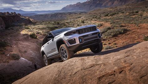 All New 2022 Jeep® Grand Cherokee Trailhawk 4xe