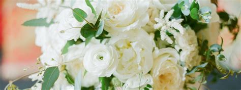 7 In Season Flowers For The November Bride Wedded Wonderland