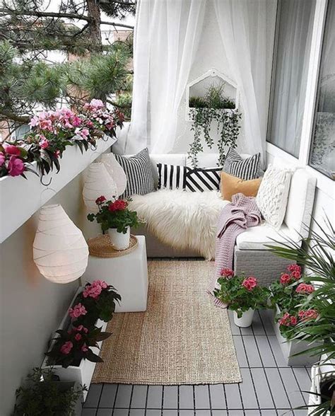 7 Beautiful Ways To Enhance Your Apartment Balcony