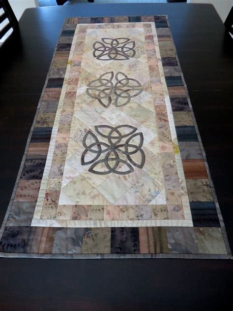 Celtic Lovers Knot Table Runnerpattern Only Etsy