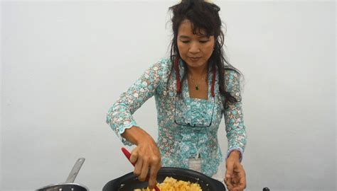 Masyarakat baba dan nyonya sememangnya terkenal di melaka. Memahami Simbolism Masakan Nyonya Bersama Debbie Teoh ...