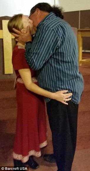Ohio Pastor Marries His Pregnant Girlfriend With The Blessing Of Wife Daily Mail Online