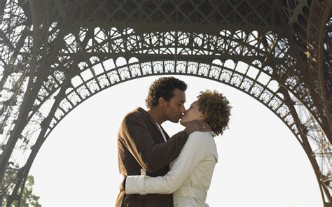 love,-romance,-couple,-kiss,-paris,-france,-eiffel,-tower,-mood
