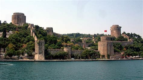 Anatolian Fortress Istanbul Dinner Cruises