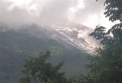 Gunung Berapi Karangetang Di Indonesia Meletus Astro Awani