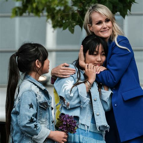 Johnny hallyday gs news laura smet gsnews david hallyday people. Laeticia Hallyday « fière » : sa fille aînée Jade fête son ...