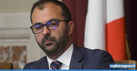 Il ministero dell'istruzione passa a microsoft office 365 migrando circa 300'000 caselle di posta, niente software libero: Il nuovo Ministro dell'Istruzione è Lorenzo Fioramonti del ...