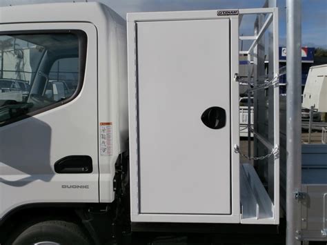 Fuso Canter Powder Coated Cross Box Mounted To Chassis Aluminium