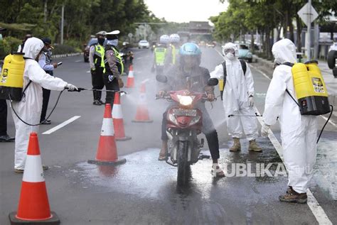 Contoh surat izin tidak sekolah karena peristiwa, acara atau kegiatan tertentu. Wali Kota Surabaya Keliling Kota Imbau Warga Jaga Jarak ...
