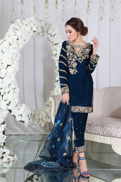 pin by rabyya masood on dressing style ideas pakistani fancy dresses pakistani party wear