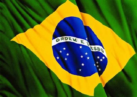 La bandera de brasil está formada por un rectángulo verde de proporción 7:10. Bandera de Brasil: historia, colores, significado, y mas