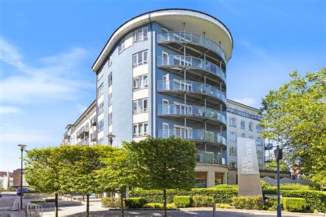 This book has been optimized for viewing at a monitor setting of. Amelia House, Boulevard Drive Beaufort Park Colindale ...
