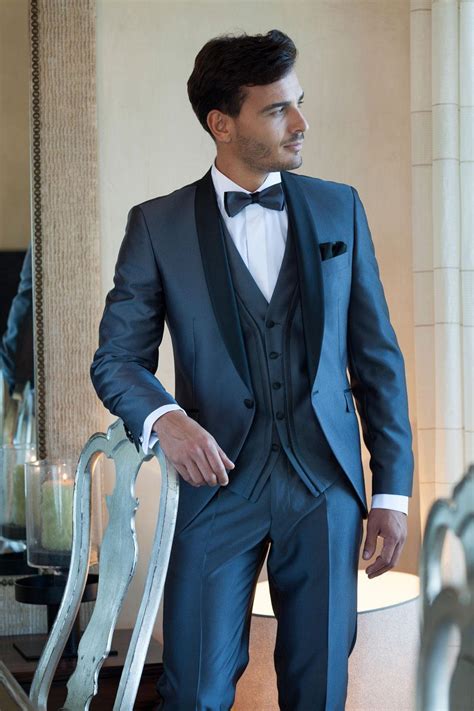 Bright inserts and unusual cut. Groom Wear Tuxedos Mens Wedding Suits Tuxedos For Men ...