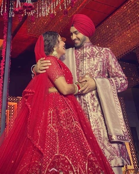 A Look Inside Neha Kakkar And Rohanpreet Singhs Wedding Reception Viral Videos