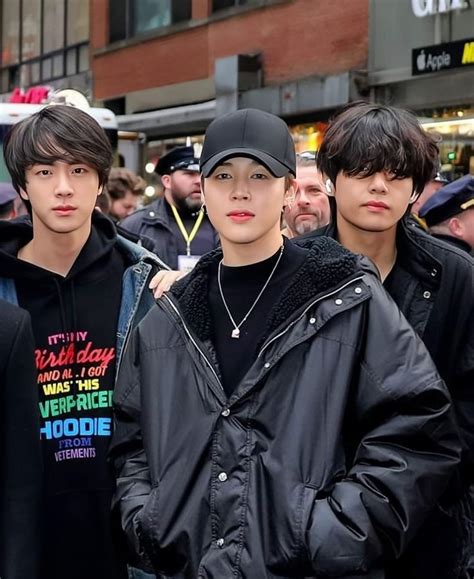 Daily Seokjin👨‍🚀 𝔪𝔦𝔩𝔦𝔱𝔞𝔯𝔶 𝔴𝔦𝔣𝔢 On Twitter How Do You Call This Trio D0rch99v1o