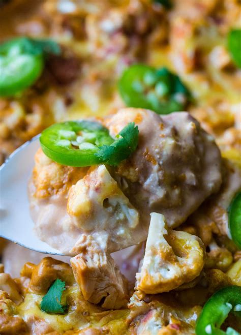 It's baked with some cream, herbs, and a cheddar cheese topping. Low Carb Chicken Enchilada Cauliflower Casserole | Recipe ...