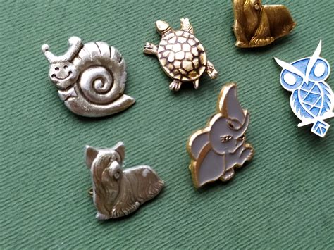 Animals Pin Vintage Collectible Badge Animal Badge Fauna Etsy