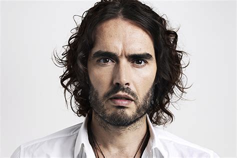 Russell Brand Age, Height, Wife, Instagram, Bio 2021
