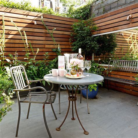 If you are a green thumb you may feel at a loss without a. Small garden ideas to revitalise your outdoor space