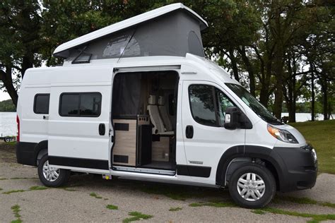 Winnebago debuts its first-ever pop-top camper van - Curbed