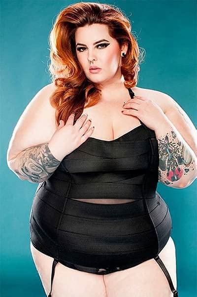 The Biggest Plus Size Model Tess Holliday Signed A Contract With The Agency Wovow