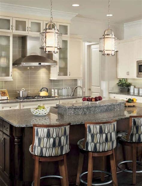 Read our article to find out! #Cuisine de style #transitionnel avec #suspendus. / # ...