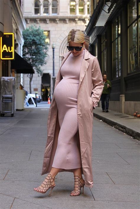 I Tried Kim Kardashians Pregnancy Style — And It Wasnt That Bad Stylish Maternity Outfits