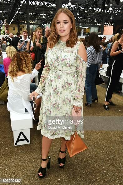 Tanya Burr Attends The Topshop Unique Show During London Fashion Week