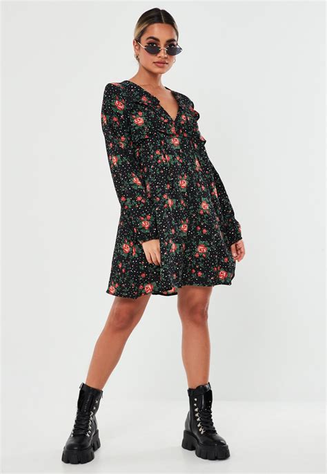 Petite Black Floral Print Shift Dress Missguided