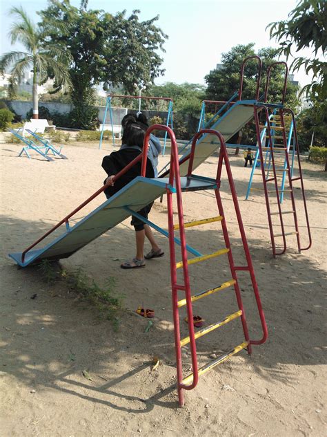 Metal Playground Slide Kids Slide प्लेग्राउंड स्लाइड In Vadodara