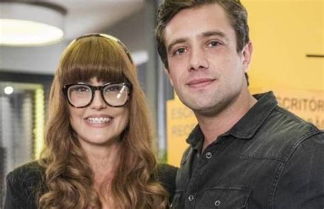 It premiered on 27 january 2020, replacing bom sucesso. Salve-se Quem Puder: Renzo pede para conversar com Alexia ...