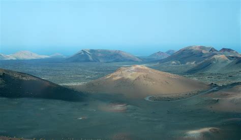 Find hotels on lanzarote, es online. Discover Lanzarote And Its Unique Landscapes In The ...