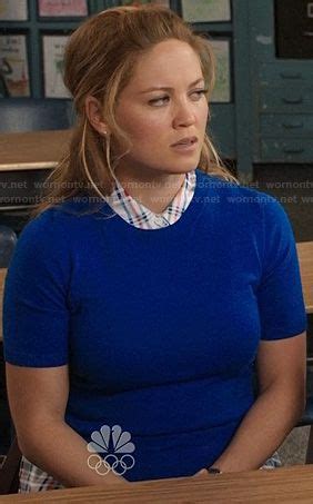 Julias White Plaid Sleeveless Shirt And Blue Short Sleeve Sweater On Parenthood Short Sleeved