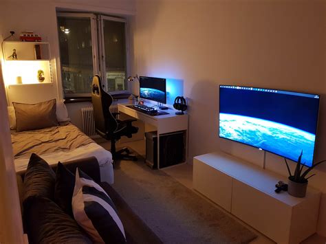 Pin By Sophie Smith On Computers Bedroom Setup Gaming Room Setup