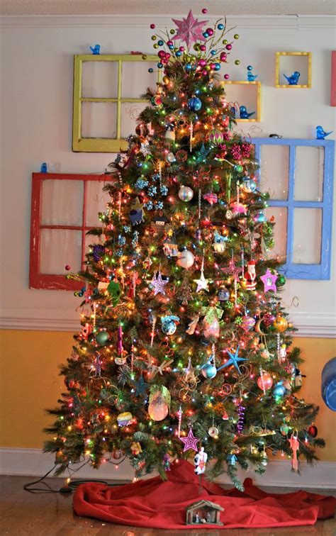 Shop for christmas tree decorations sets at bed bath & beyond. 38 Christmas Tree Decorating Ideas For Kids - Decoration Love