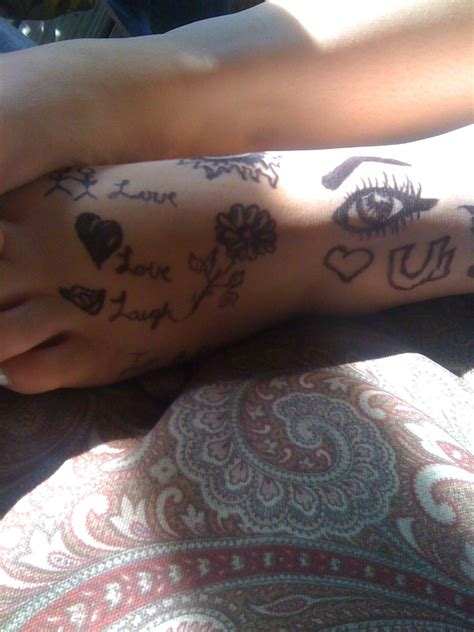 Brush up on your stars, comrades. Crowed Sharpie Tattooing on Besties Leg and Foot | Artwork ...