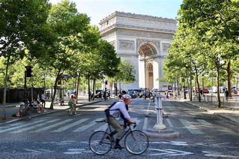 Paris To Become 100 Percent Cycling City Momentum Mag